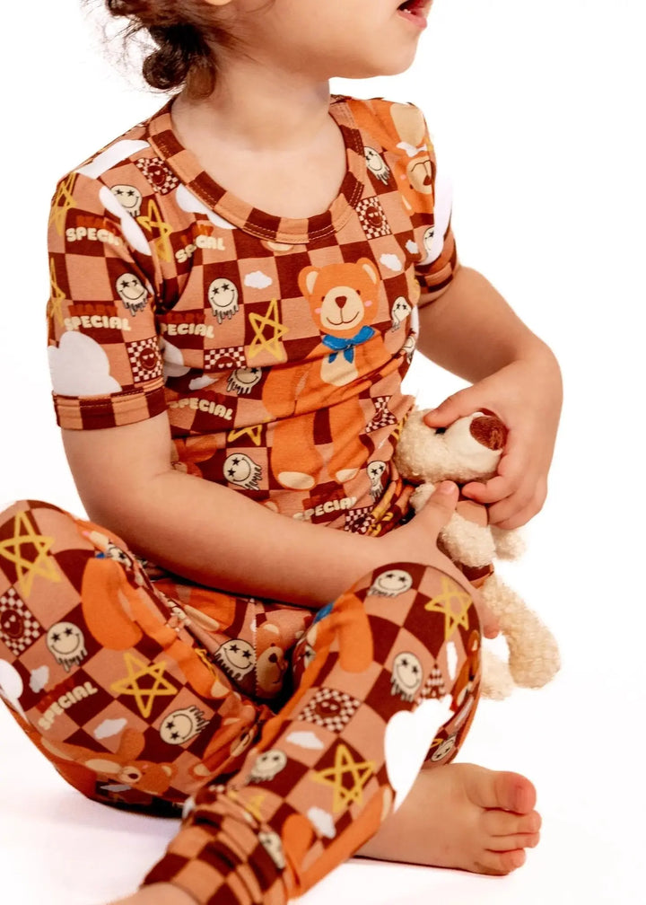 Stitched Teddy Bear Bamboo Pajama Set
– Nik&DELLE Nik and DELLE
