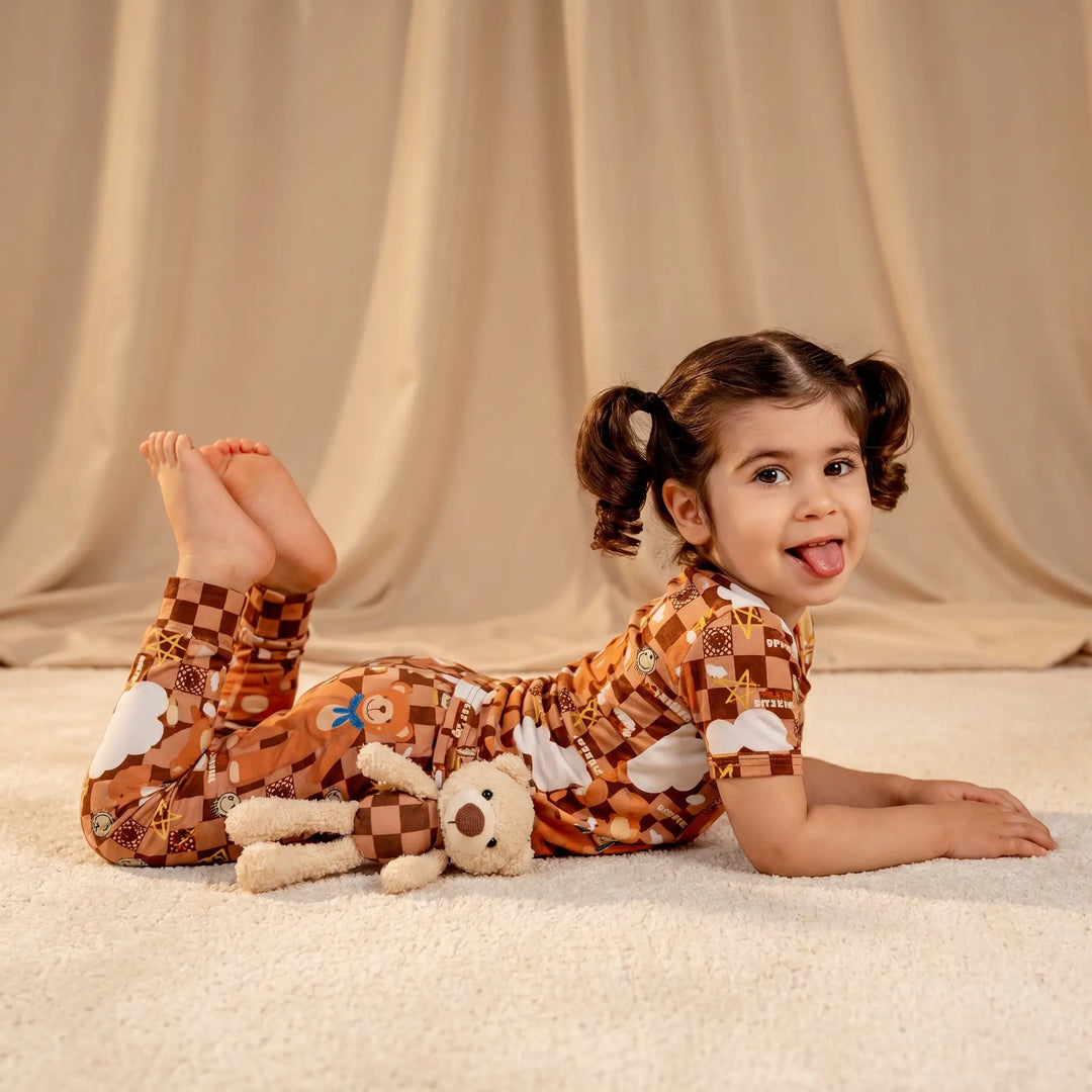 Stitched Teddy Bear Bamboo Pajama Set
– Nik&DELLE Nik&DELLE